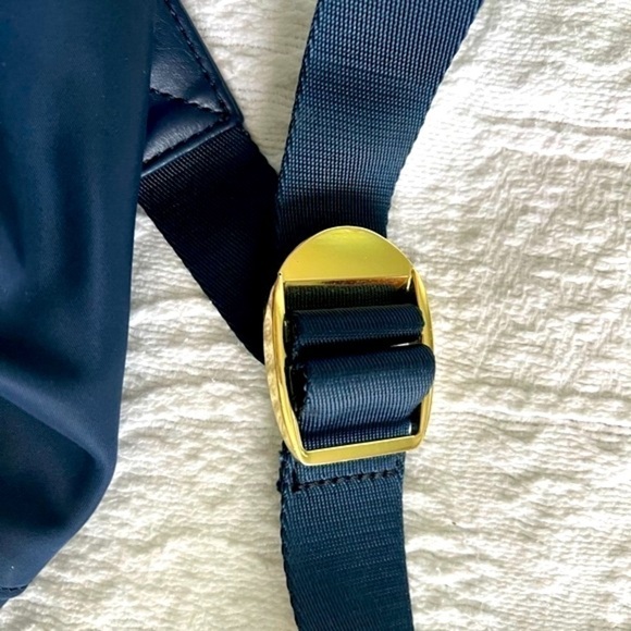 Tommy Hilfiger: NEW Women Nylon Navy back Pack. NWOT - Picture 10 of 10